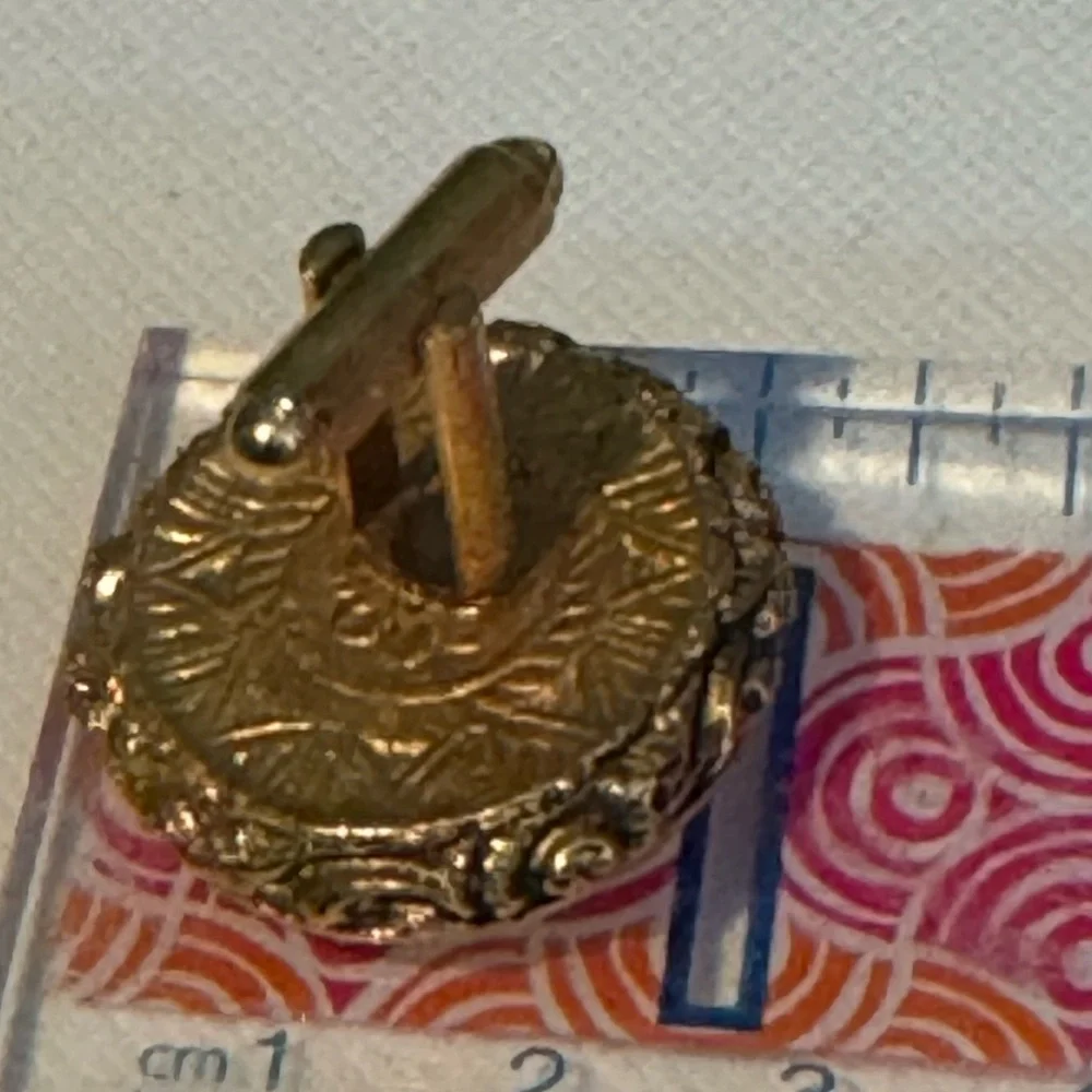 Vintage Museum Masterpiece Dante Brown Centaur Cameo Gold Tone Cufflinks
